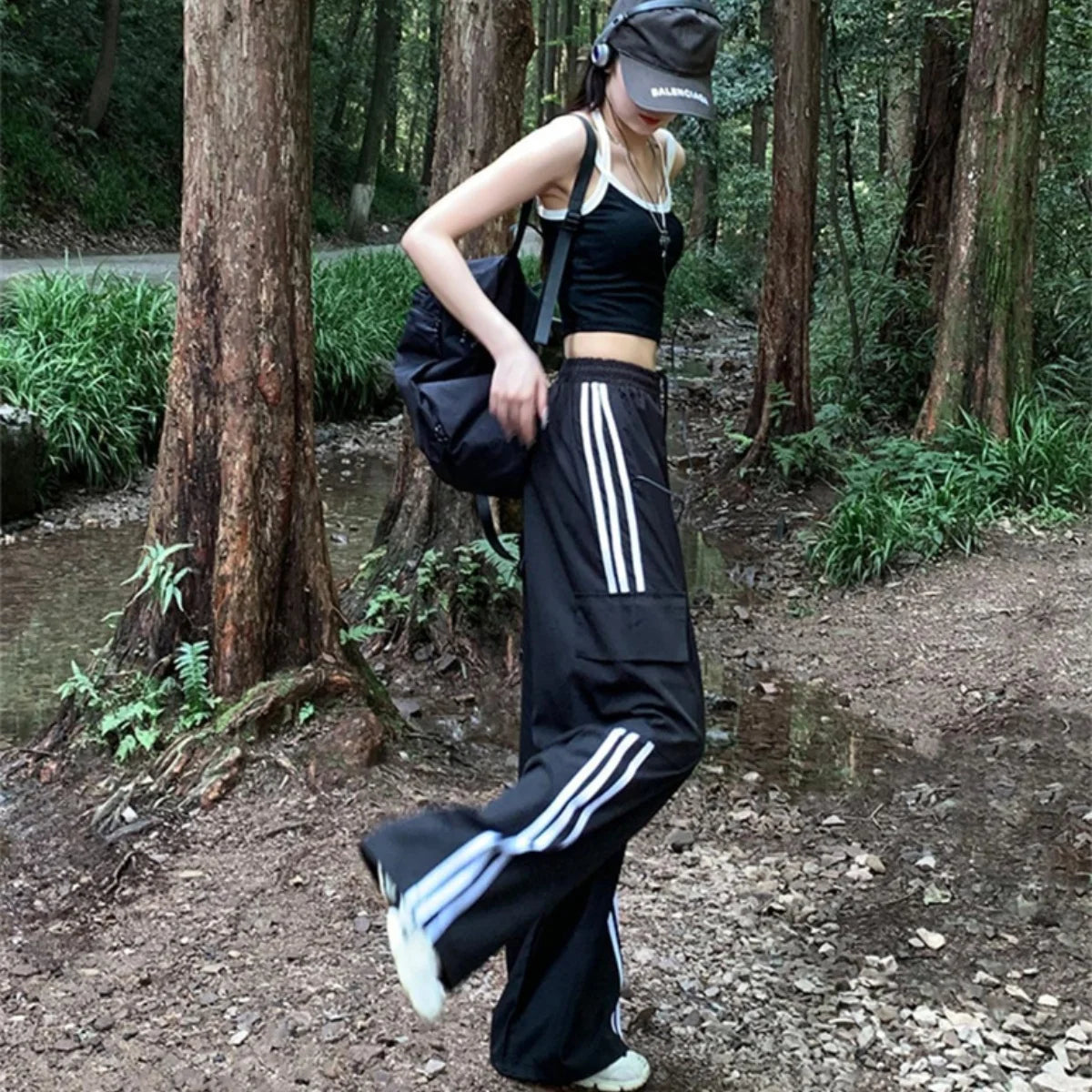 Women Y2k Wide Leg Track Pants Baggy Side Striped Joggers Sweatpants Elastic Waist Color Block Parachute Pants with Pockets